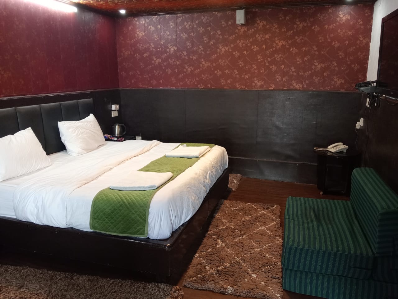 Suite Room Orchard View